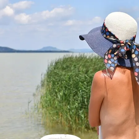 Balatontourist Bereny Naturist Camping Kemping Balatonberény